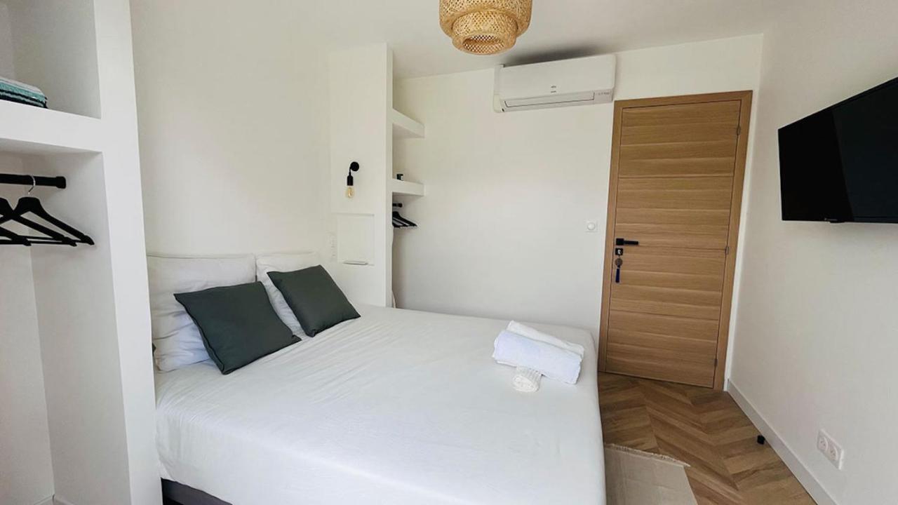 Villa Holistika : Bed And Breakfast / Pool / Air Conditioning/ Mont Faron Toulon Exterior foto
